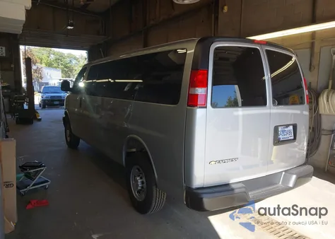 2025 Chevrolet Express Passenger Rwd 3500 Extended Wheelbase Ls из США, поврежденный, VIN 1GAZGNFPXS1265986